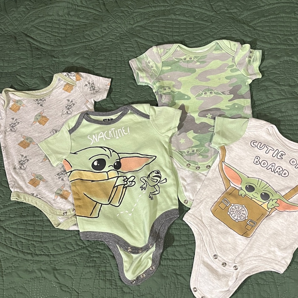 Star Wars Baby Yoda Bodysuit Set - 6-9 month